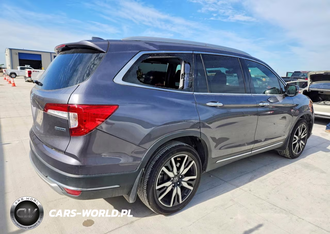 2020 Honda Pilot Touring VIN:5FNYF5H61LB021615 - 3