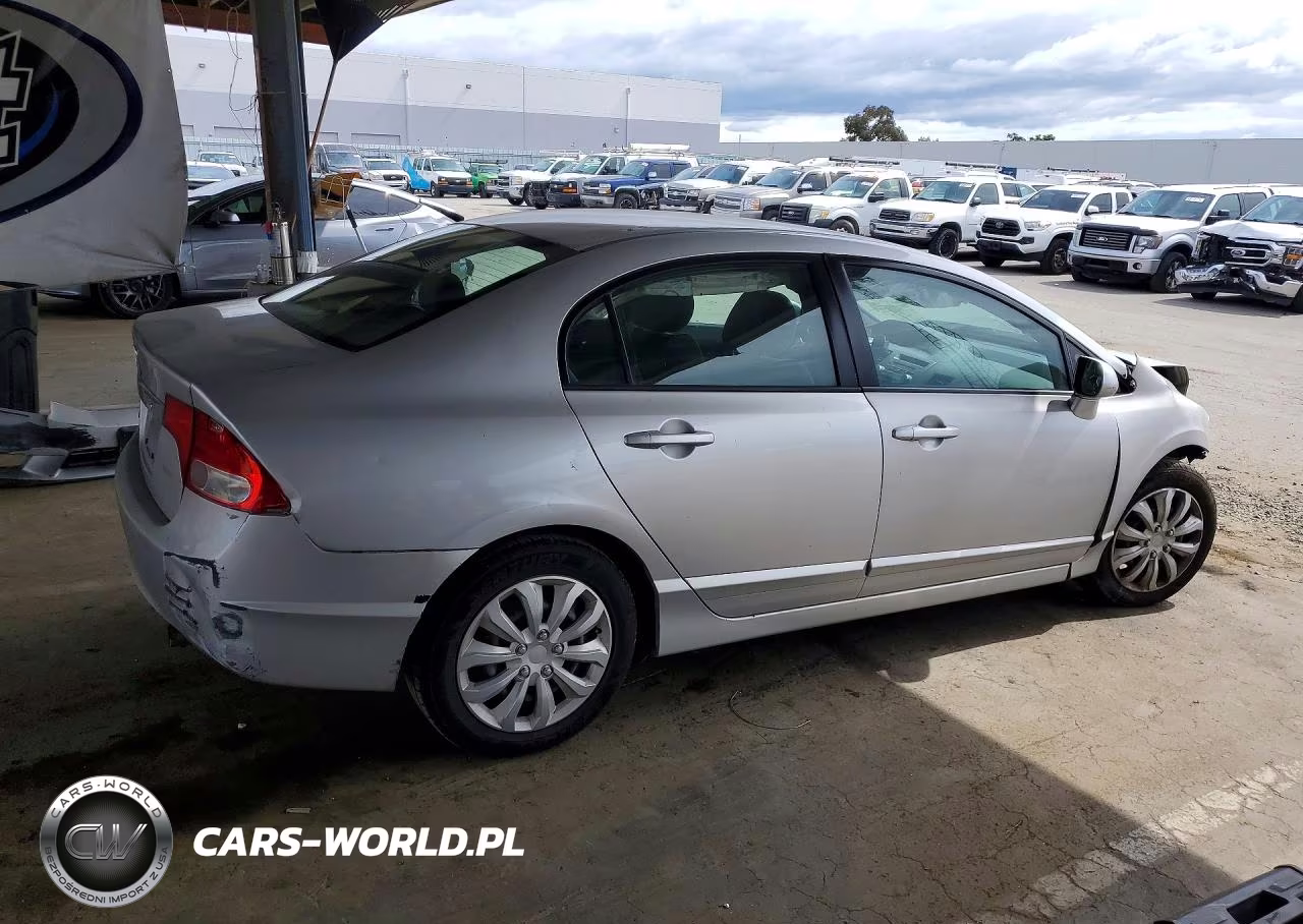 2010 Honda Civic Lx VIN:2HGFA1F58AH330807 - 3