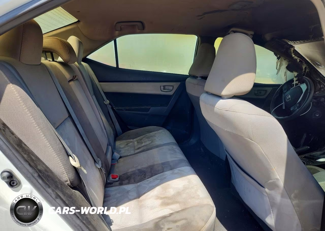 2017 Toyota Corolla Le VIN:5YFBURHEXHP664342 - 10