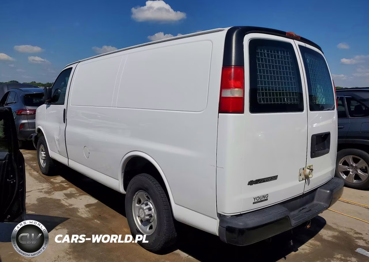 2017 Chevrolet Express 2500 Cargo Delivery Van VIN:1GCWGAFFXH1102323 - 2