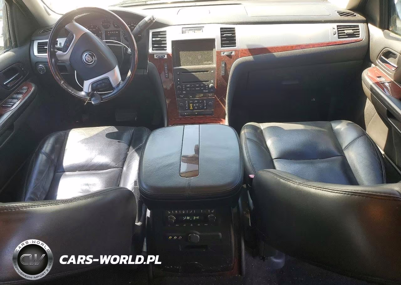 2007 Cadillac Escalade Luxury VIN:1GYFK63887R318134 - 8