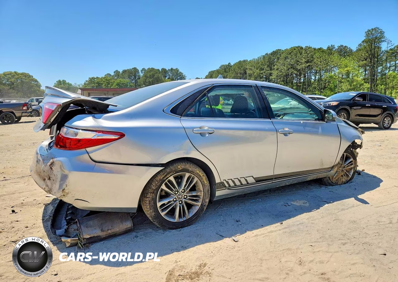 2016 Toyota Camry Se VIN:4T1BF1FK2GU591663 - 3