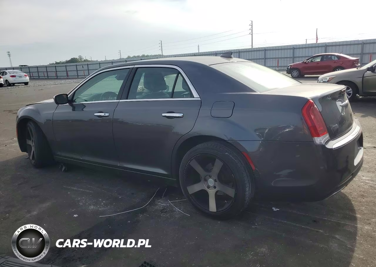 2019 Chrysler 300 Limited VIN:2C3CCAEG9KH693542 - 2
