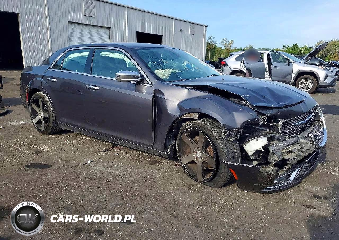 2019 Chrysler 300 Limited VIN:2C3CCAEG9KH693542 - 4