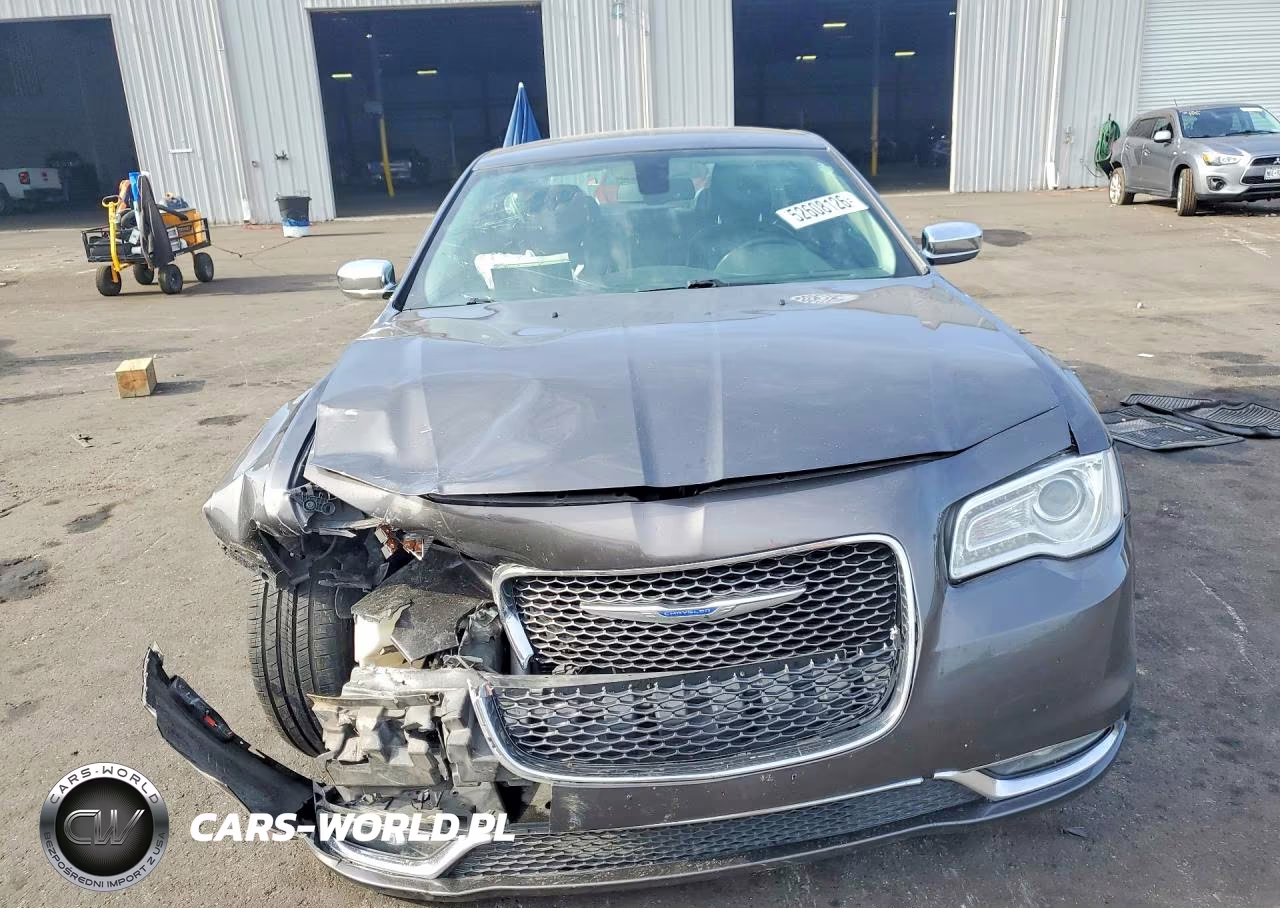 2019 Chrysler 300 Limited VIN:2C3CCAEG9KH693542 - 5