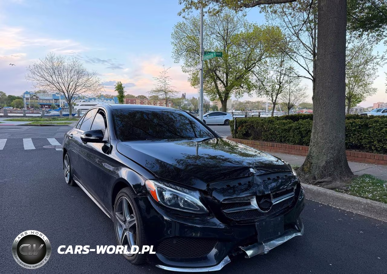 2015 Mercedes-Benz C 300 4Matic