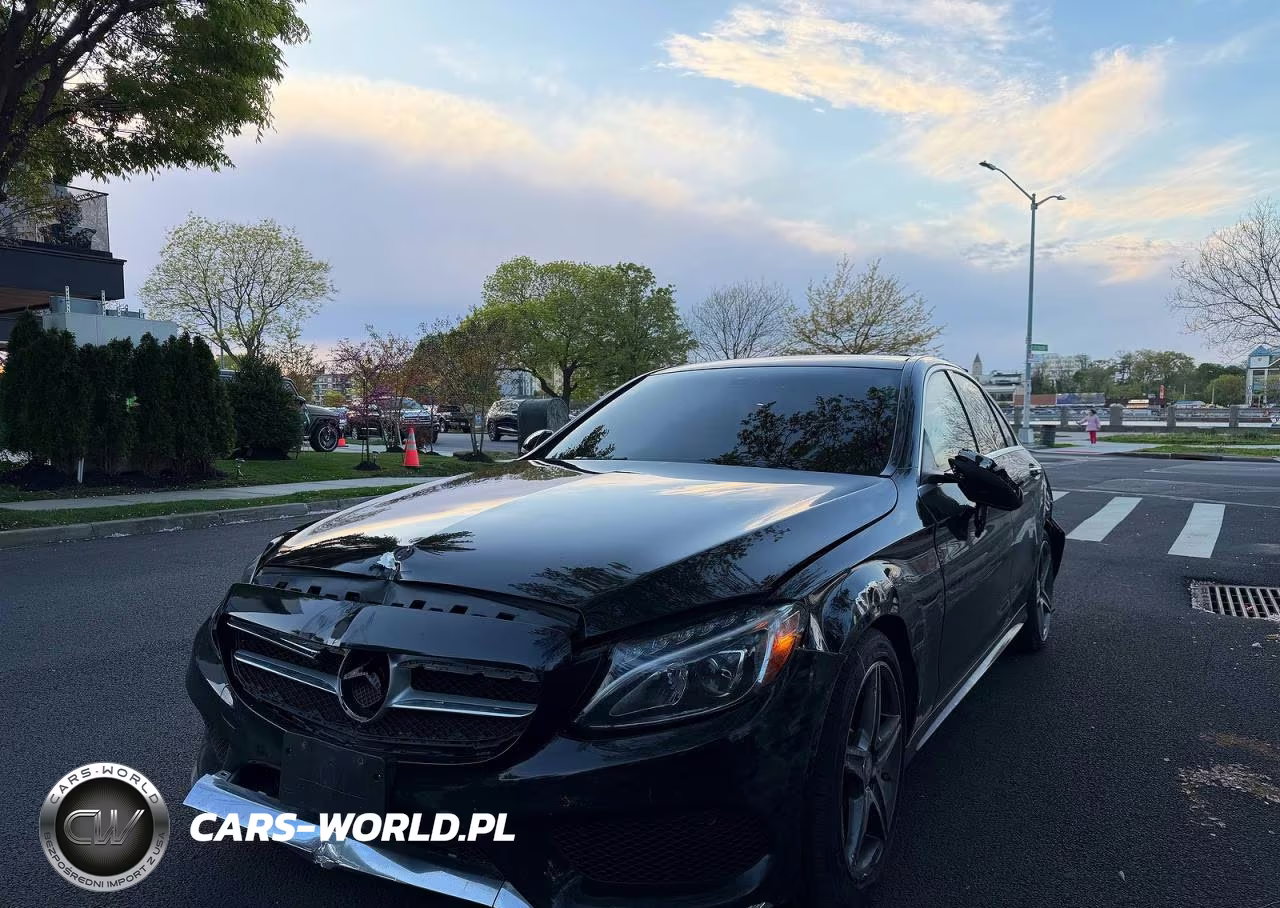 2015 Mercedes-Benz C 300 4Matic VIN:55SWF4KB4FU071838 - 2