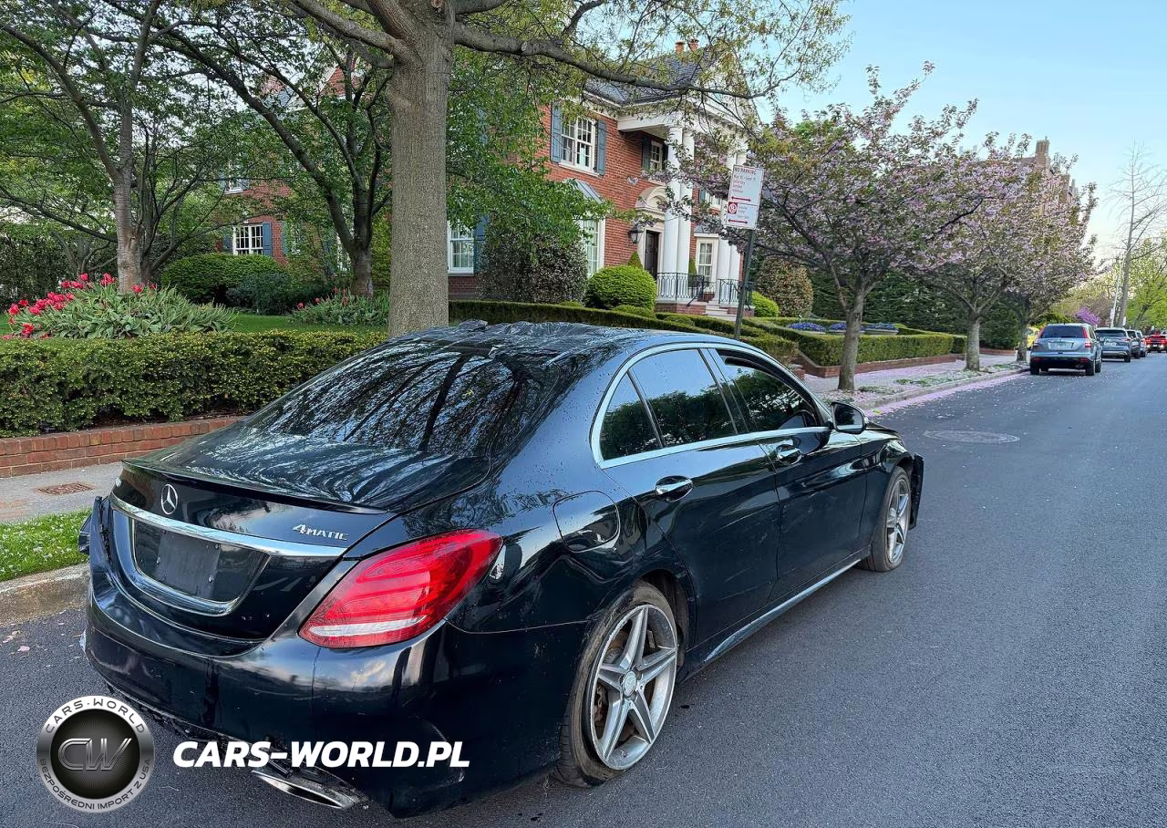 2015 Mercedes-Benz C 300 4Matic VIN:55SWF4KB4FU071838 - 4