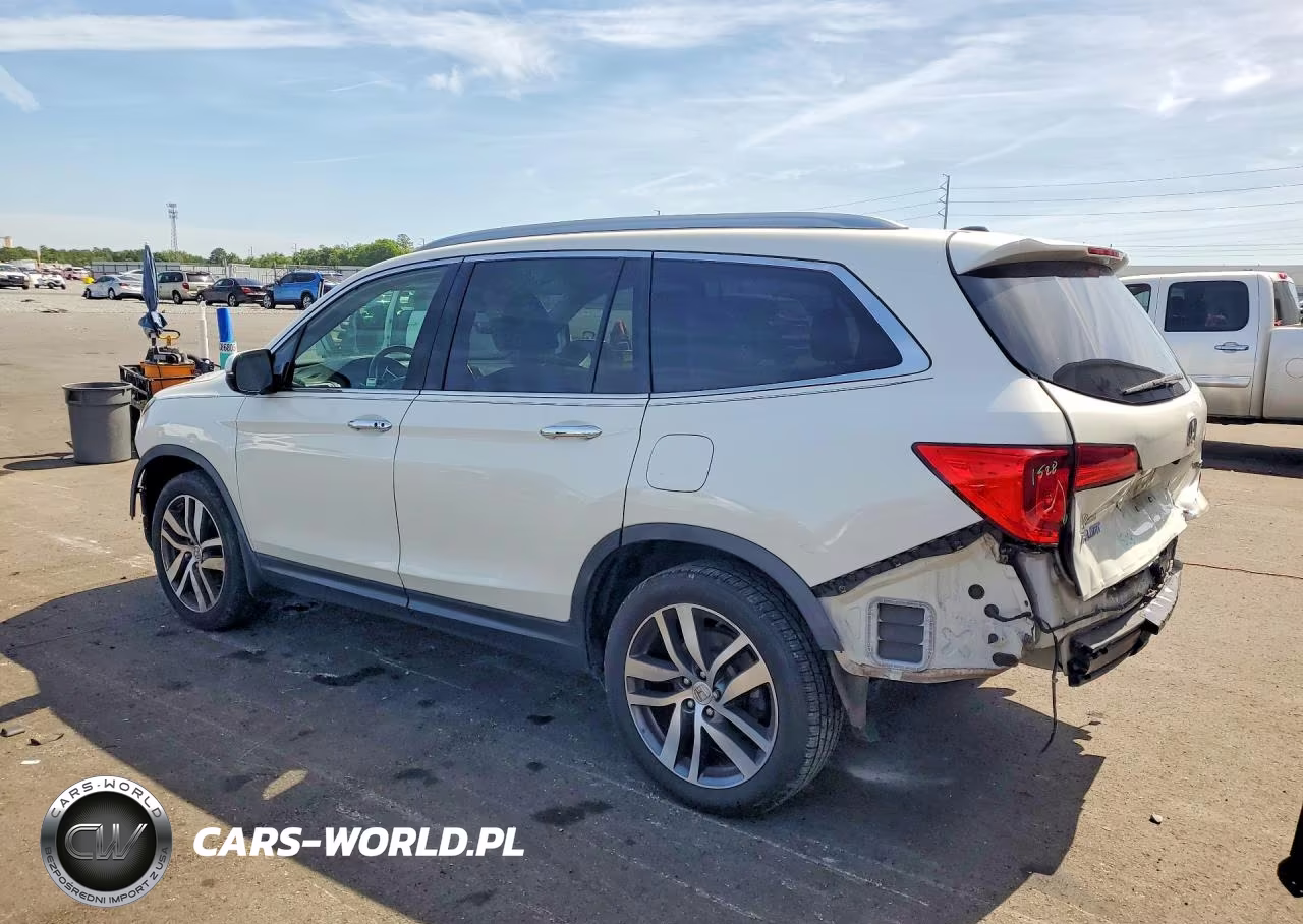 2017 Honda Pilot Touring VIN:5FNYF5H94HB029483 - 2