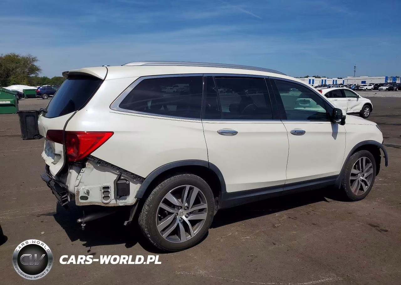 2017 Honda Pilot Touring VIN:5FNYF5H94HB029483 - 3
