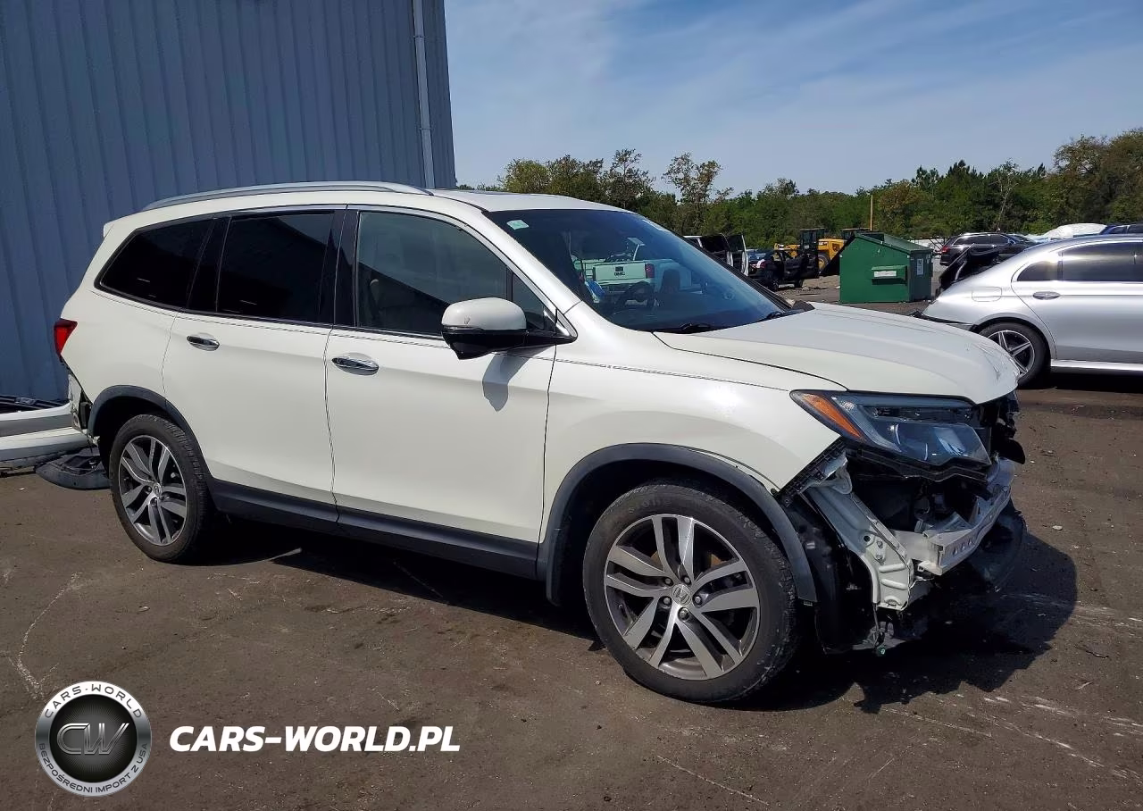 2017 Honda Pilot Touring VIN:5FNYF5H94HB029483 - 4