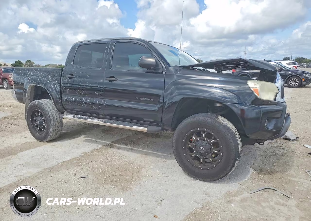 2015 Toyota Tacoma Prerunner V6 VIN:5TFJU4GN8FX068466 - 4