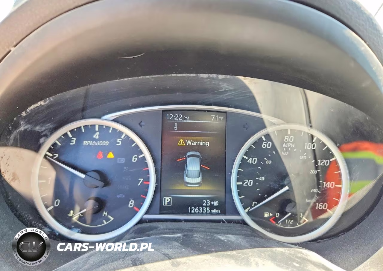 2018 Nissan Sentra VIN:3N1AB7AP7JY321403 - 9