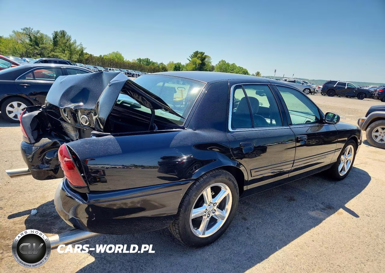 2003 Mercury Marauder VIN:2MEHM75V63X615371 - 3