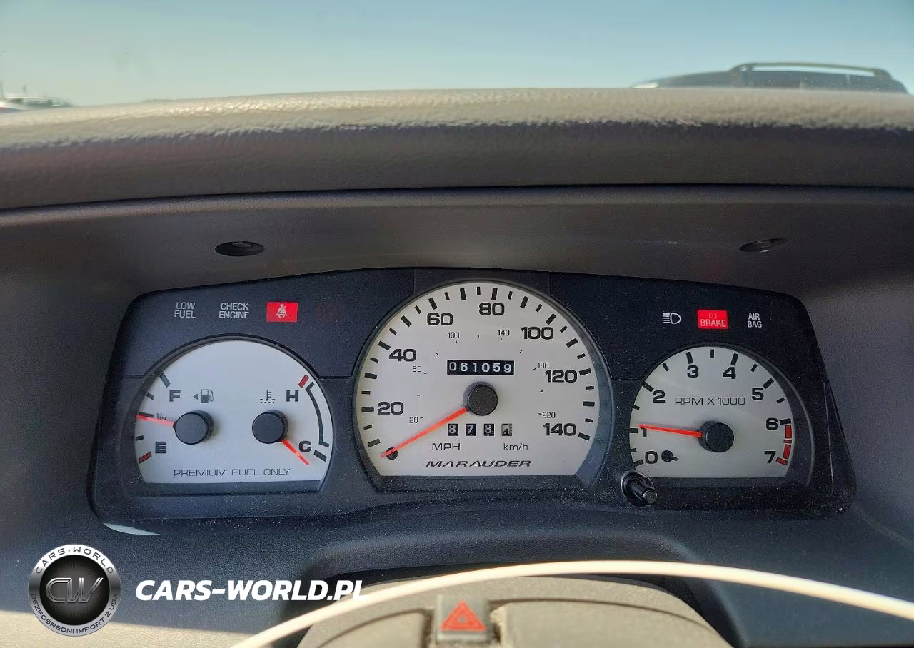 2003 Mercury Marauder VIN:2MEHM75V63X615371 - 9