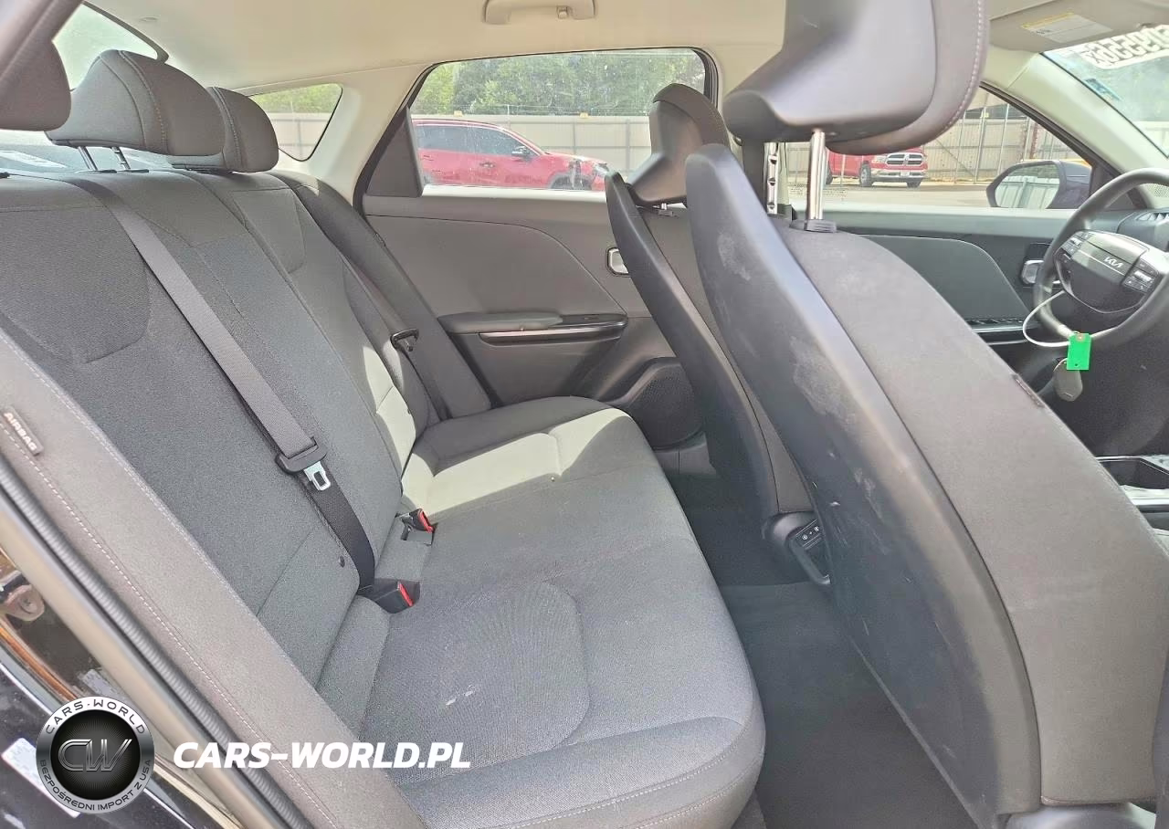 2025 Kia K4 Lxs VIN:3KPFT4DE9SE009708 - 10