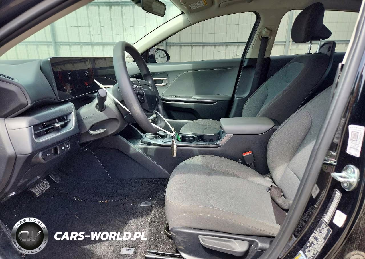 2025 Kia K4 Lxs VIN:3KPFT4DE9SE009708 - 7