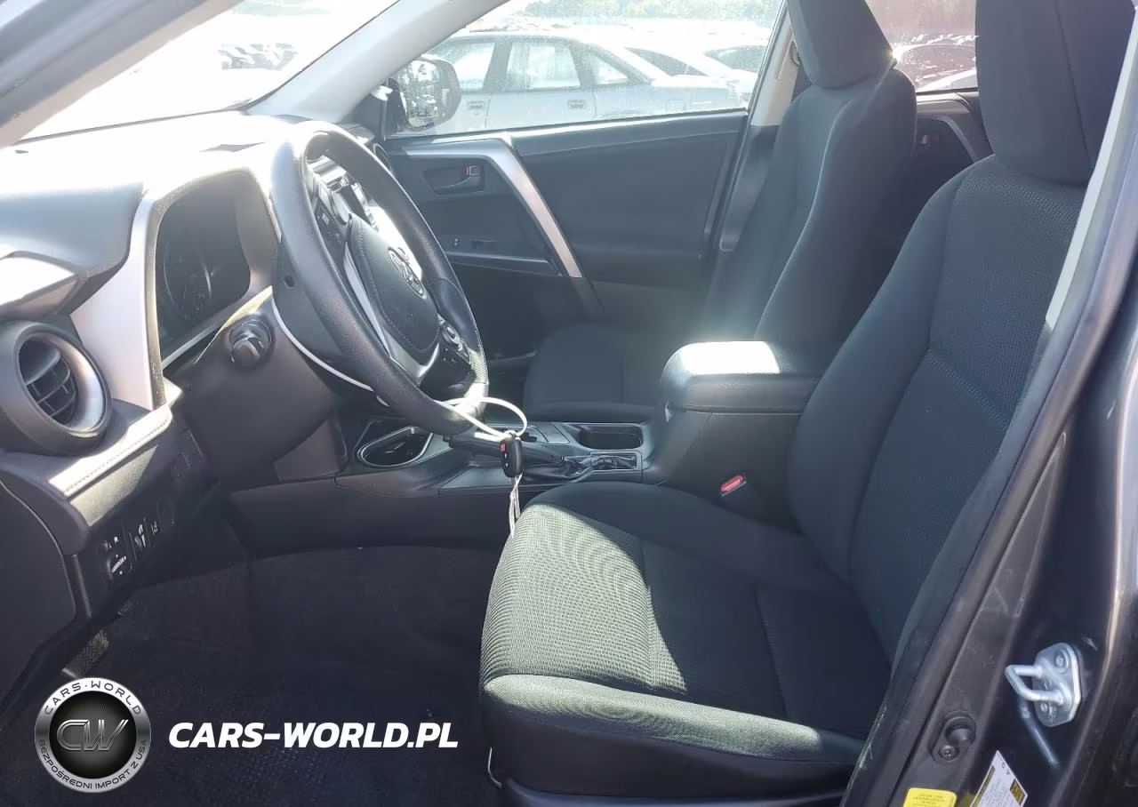 2017 Toyota Rav4 Le VIN:JTMZFREV3HJ701247 - 7