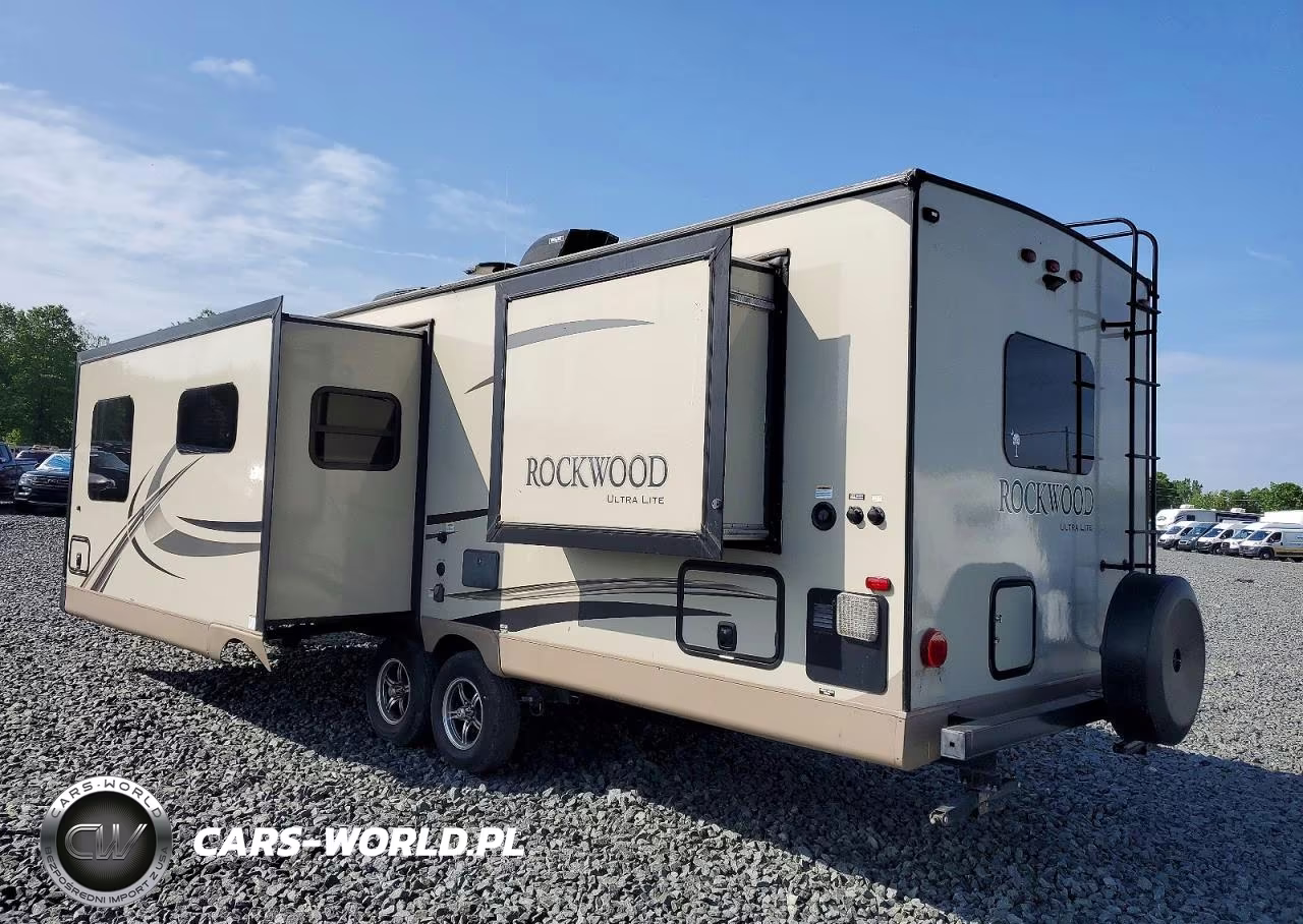 2018 Forest Riv Rockwood VIN:4X4TRLB23JZ153787 - 3