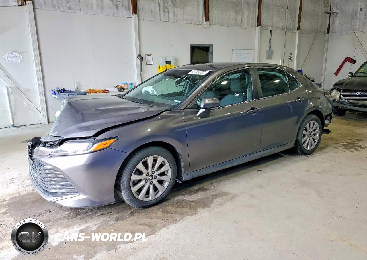 2018 Toyota Camry – zdjęcie 1 z 12