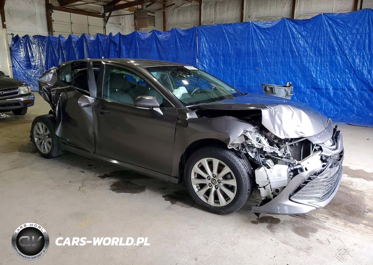 2018 Toyota Camry VIN:4T1B11HK9JU532564 - 4