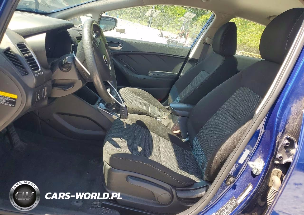 2017 Kia Forte Lx VIN:3KPFK4A70HE160289 - 7