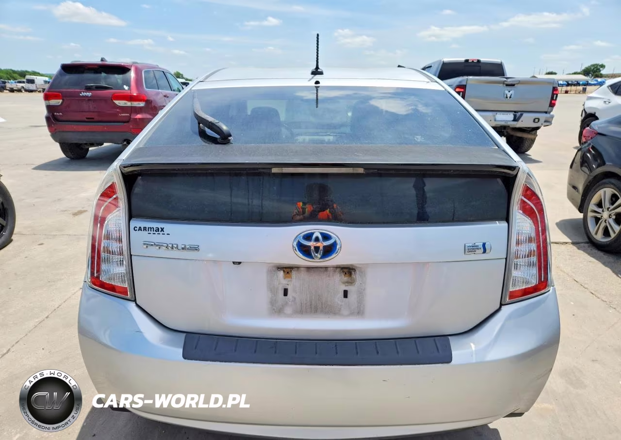 2012 Toyota Prius Three VIN:JTDKN3DUXC1571101 - 6