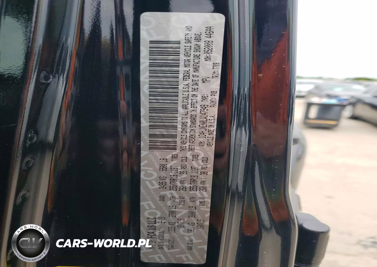 2020 Jeep Wrangler Unlimited Sahara VIN:1C4HJXEN0LW147949 - 13
