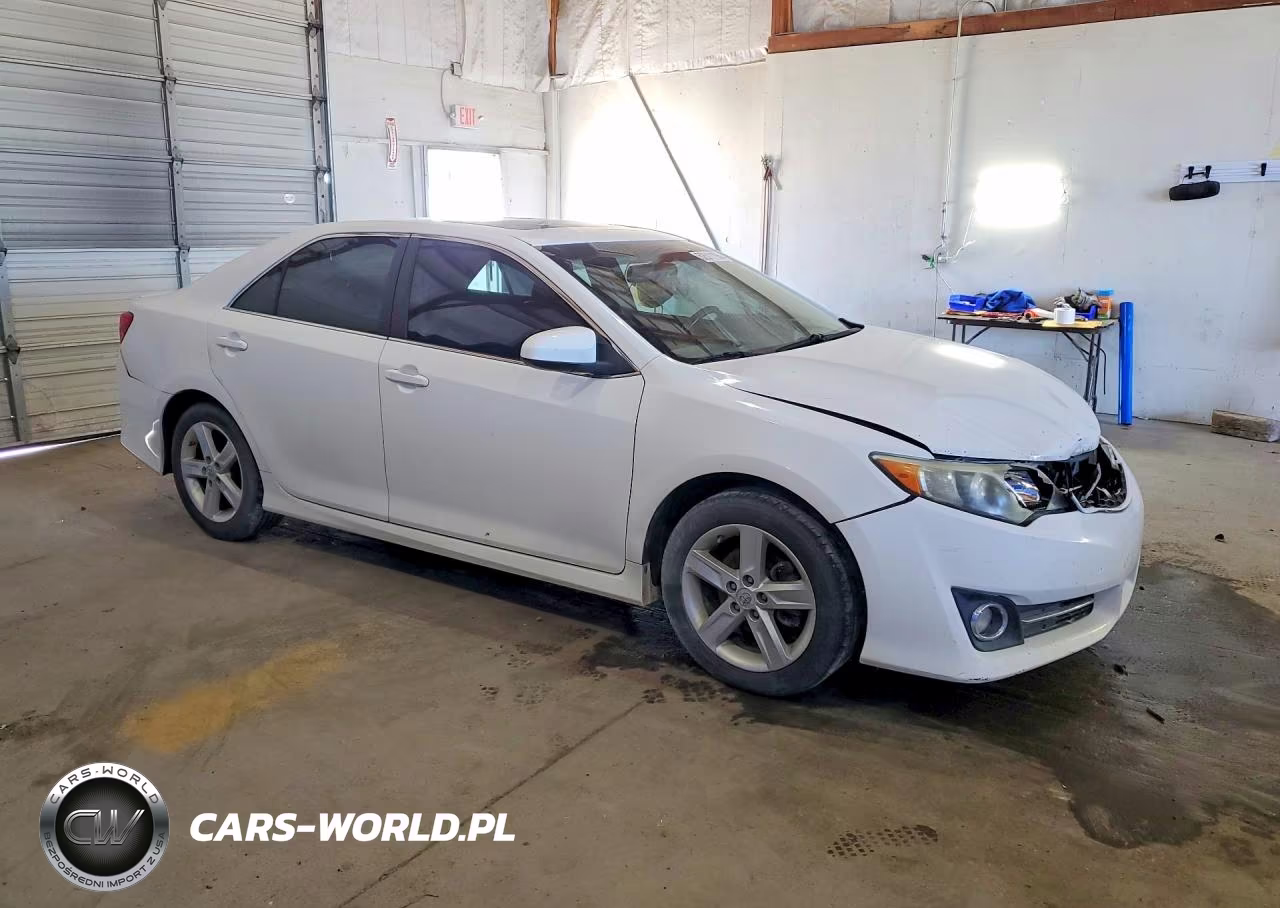 2014 Toyota Camry Se VIN:4T1BF1FK2EU754003 - 4