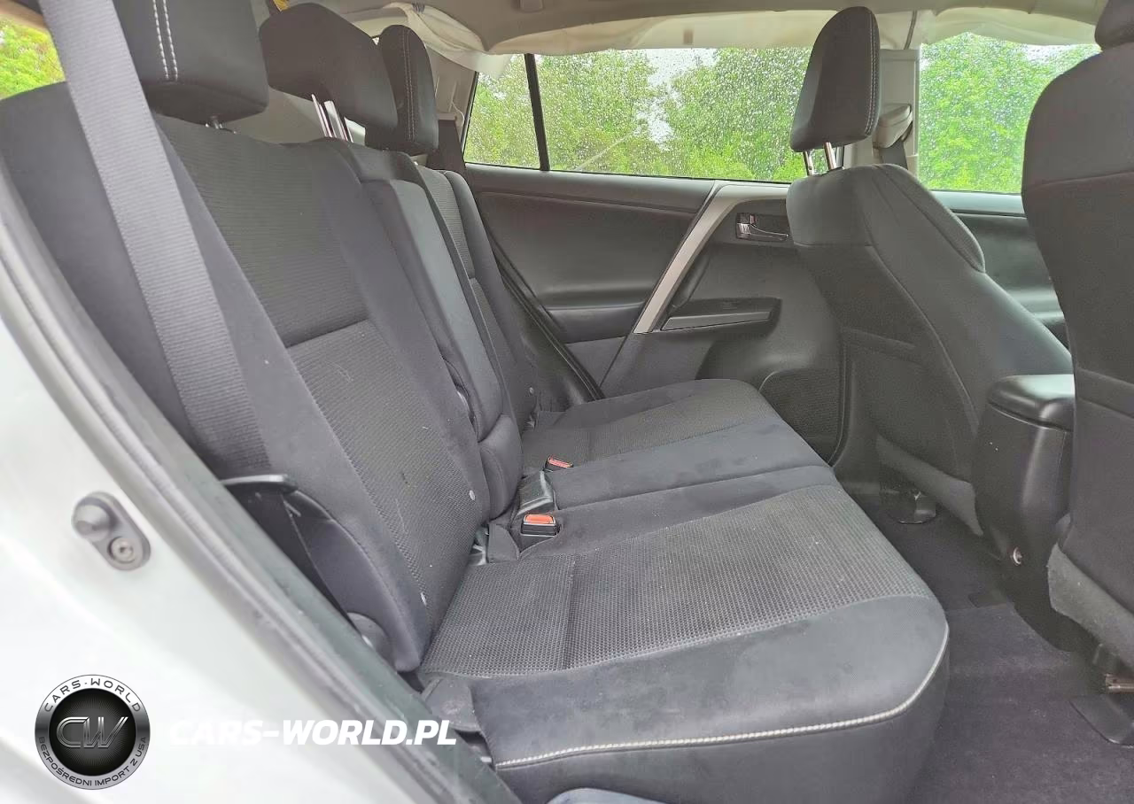 2018 Toyota Rav4 Xle VIN:2T3WFREV2JW411592 - 11