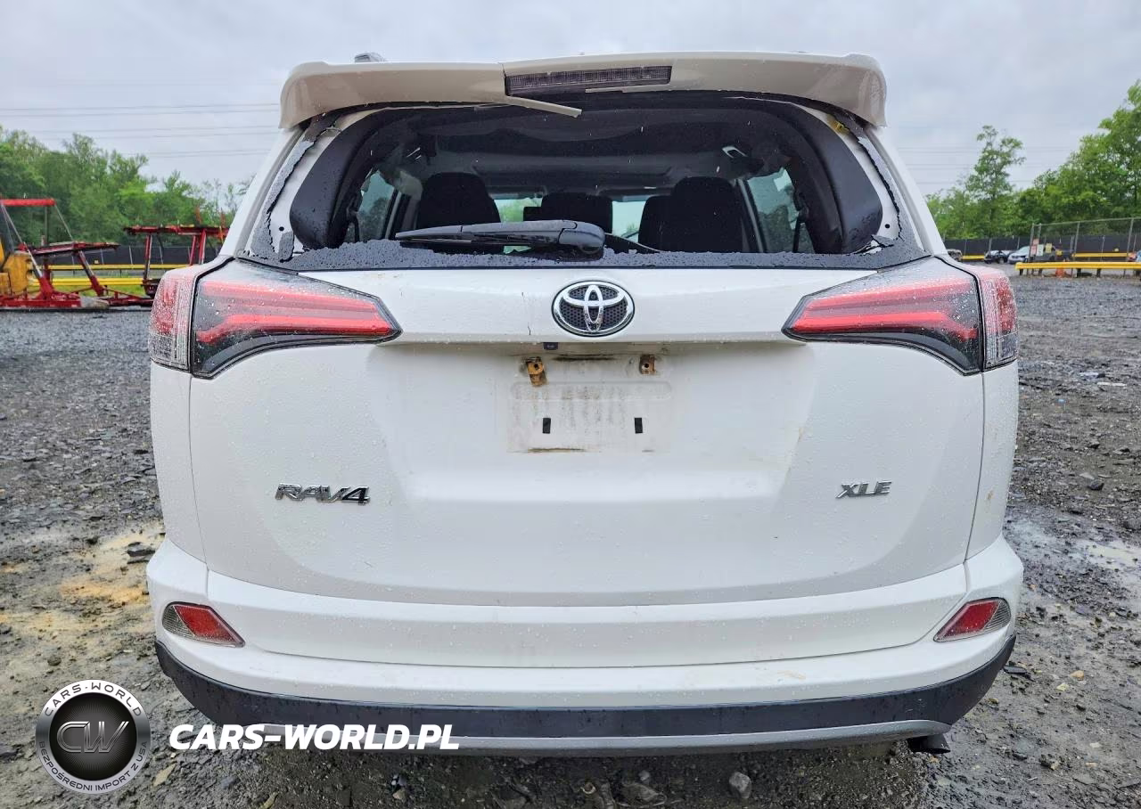 2018 Toyota Rav4 Xle VIN:2T3WFREV2JW411592 - 6