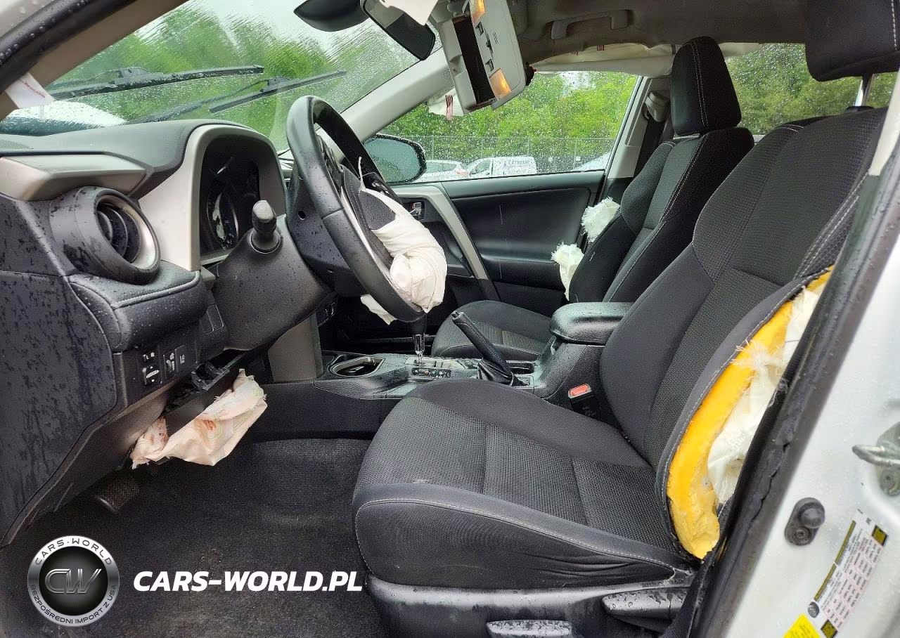 2018 Toyota Rav4 Xle VIN:2T3WFREV2JW411592 - 7