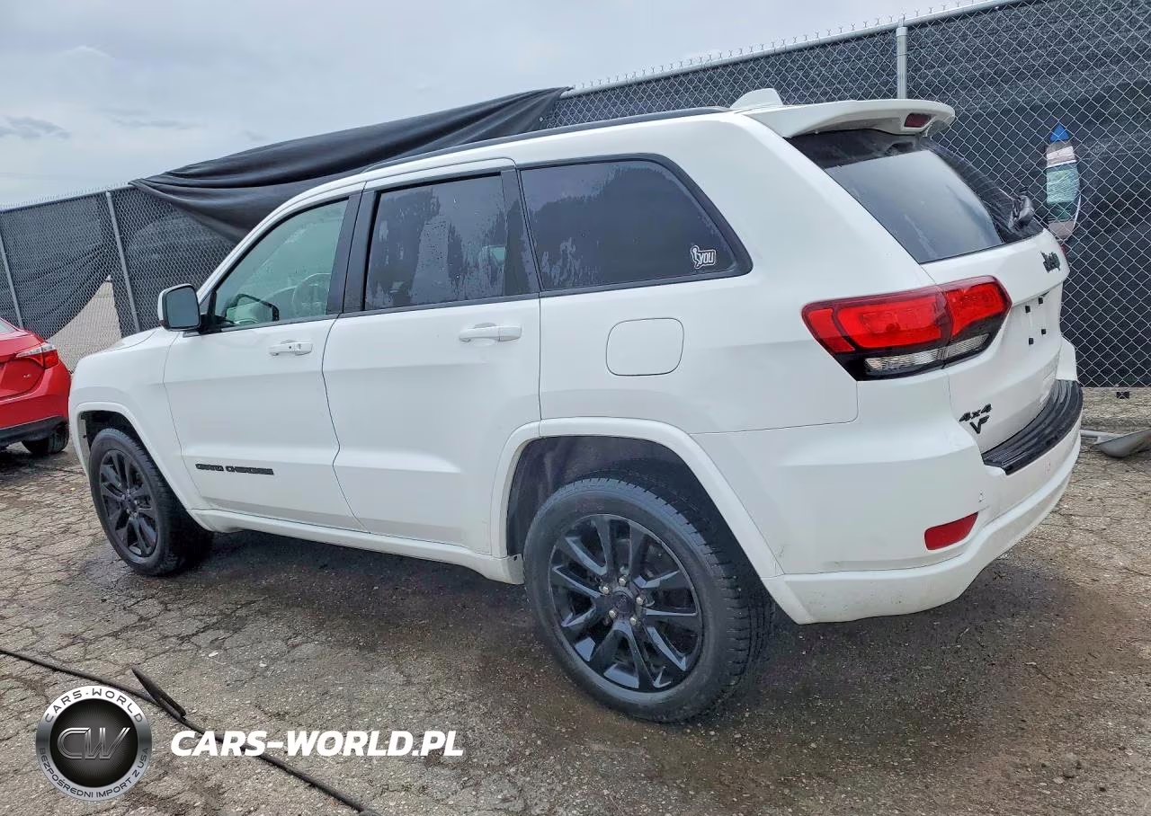 2018 Jeep Grand Cherokee Laredo VIN:1C4RJFAG3JC217397 - 2