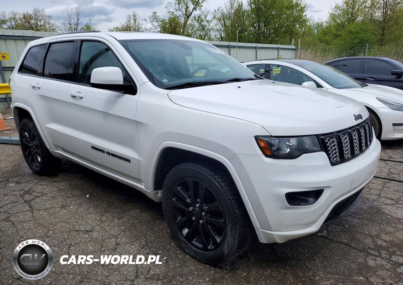 2018 Jeep Grand Cherokee Laredo VIN:1C4RJFAG3JC217397 - 4