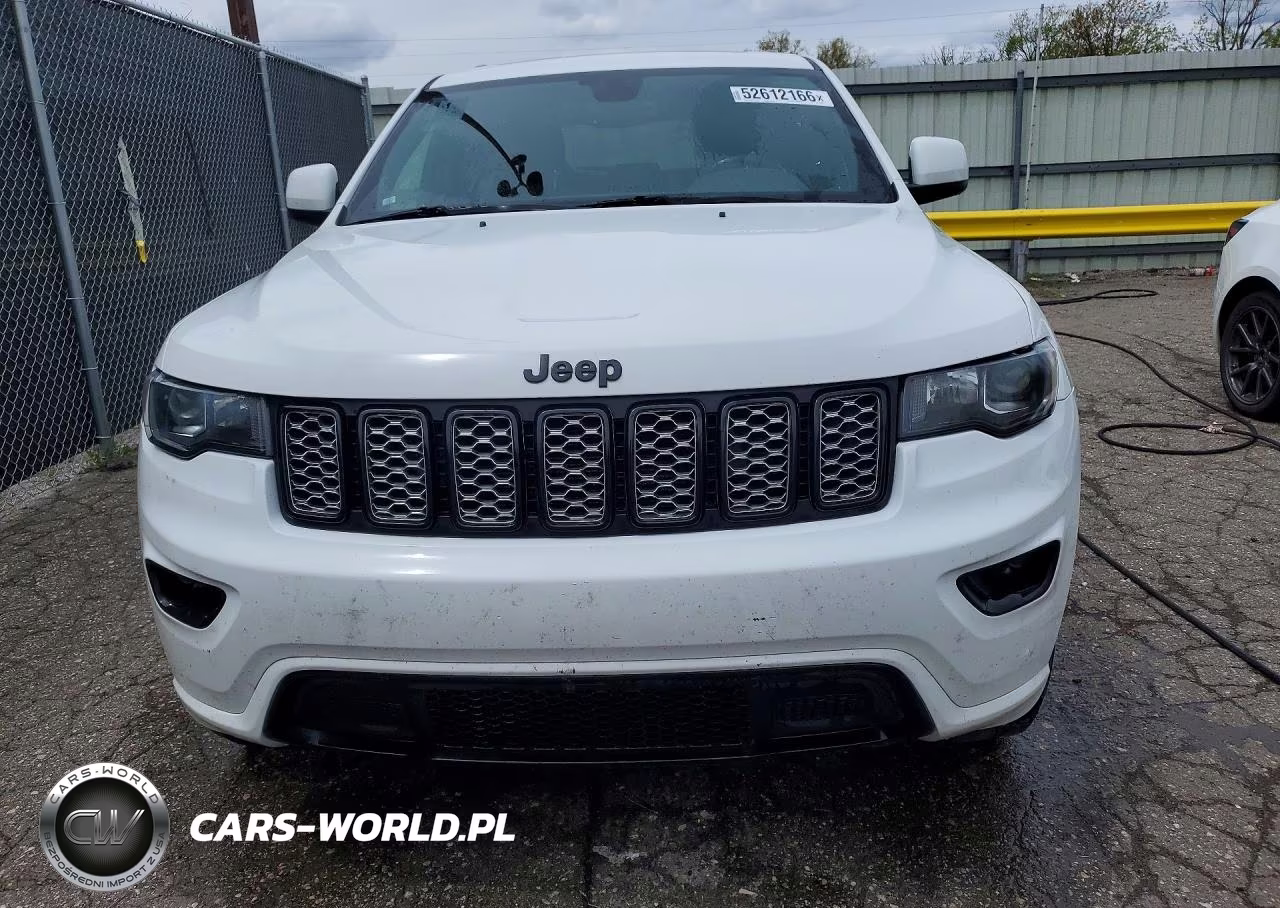 2018 Jeep Grand Cherokee Laredo VIN:1C4RJFAG3JC217397 - 5
