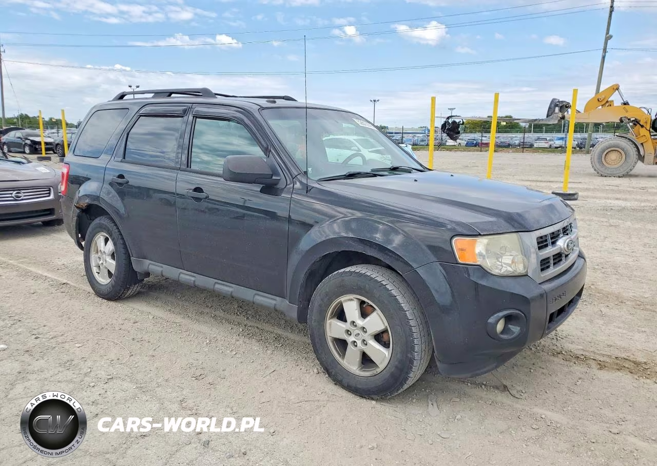 2011 Ford Escape Xlt VIN:1FMCU9D71BKA40104 - 4