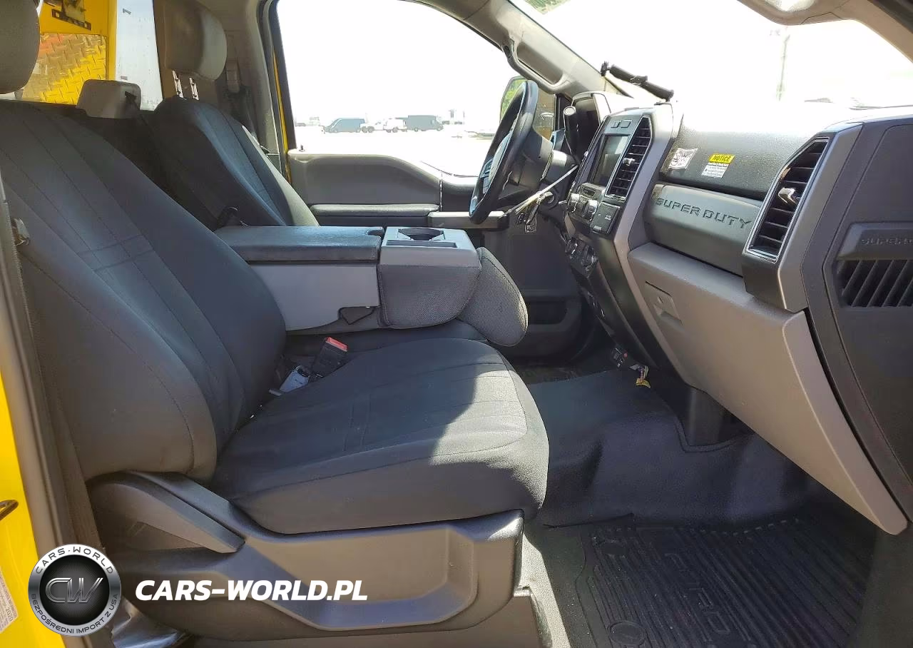 2020 Ford F550 Super Duty VIN:1FDUF5GT8LDA08286 - 11