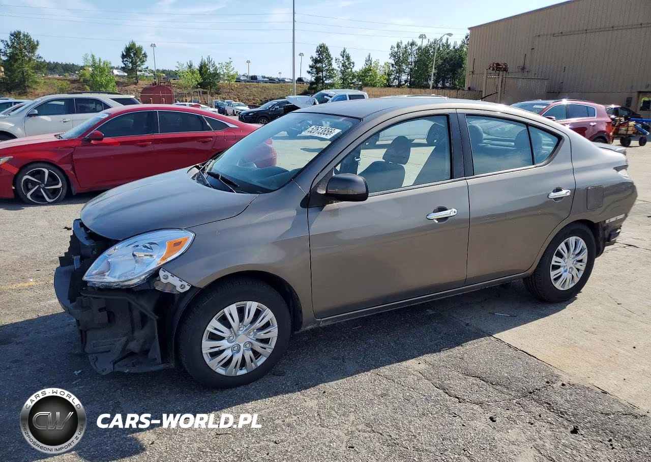 2013 Nissan Versa 1.6 S