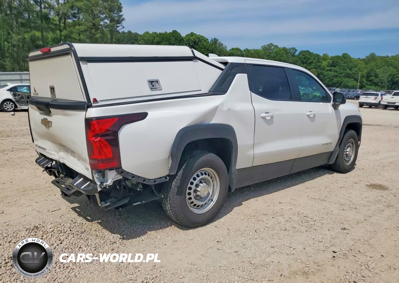 2025 Chevrolet Silverado VIN:1GC10VED2SU413000 - 3