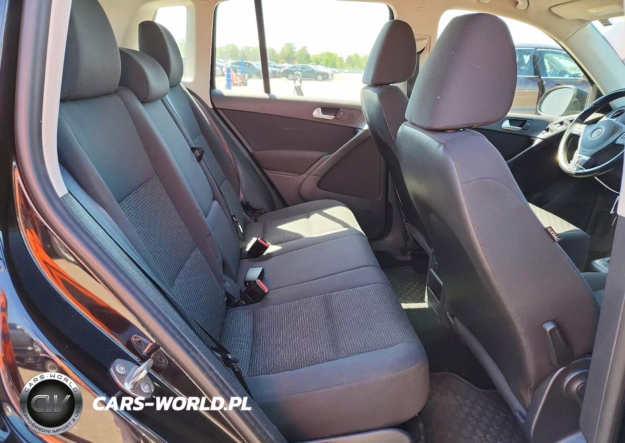 2014 Volkswagen Tiguan S VIN:WVGBV3AX2EW563493 - 10