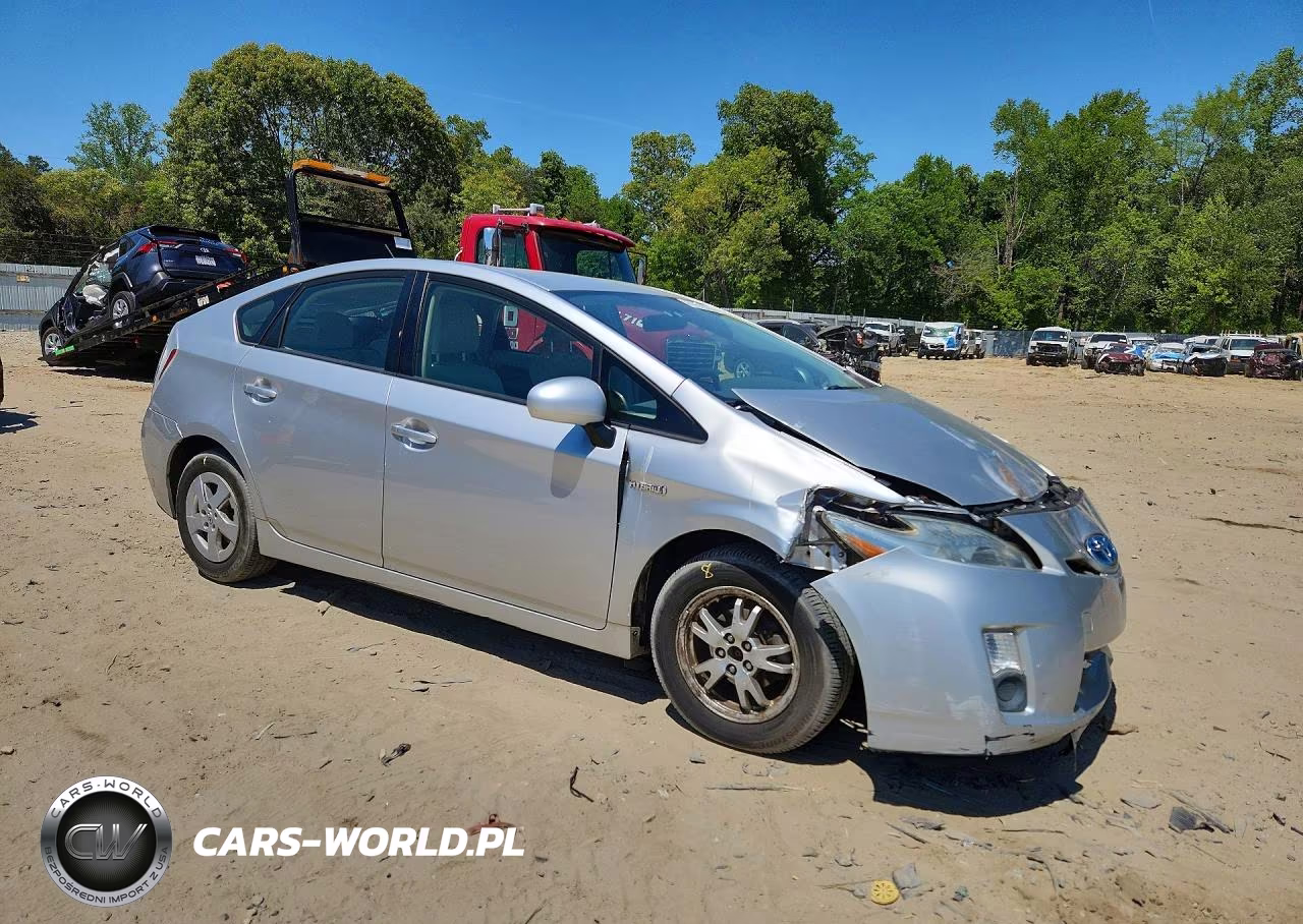 2011 Toyota Prius Three VIN:JTDKN3DU1B5347481 - 4