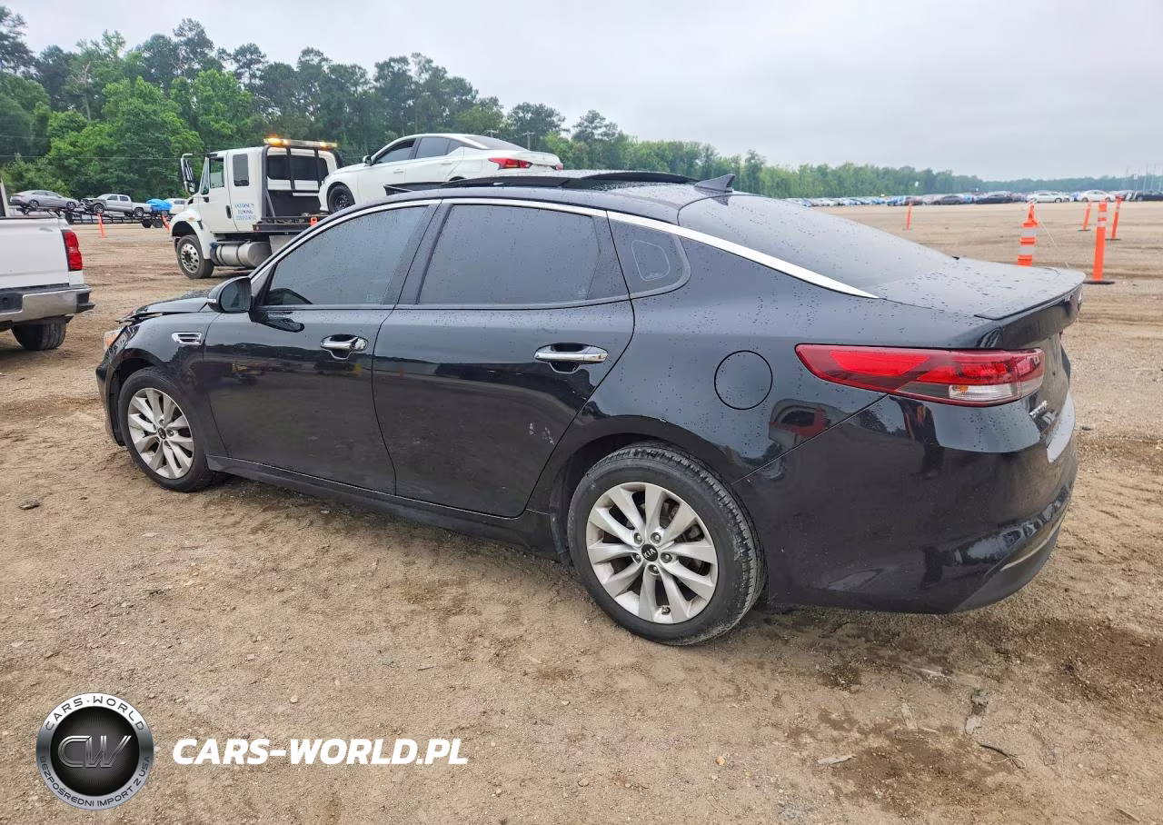 2018 Kia Optima S VIN:5XXGT4L31JG243688 - 2