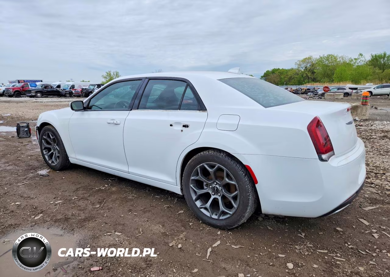 2015 Chrysler 300 S VIN:2C3CCABG9FH932095 - 2