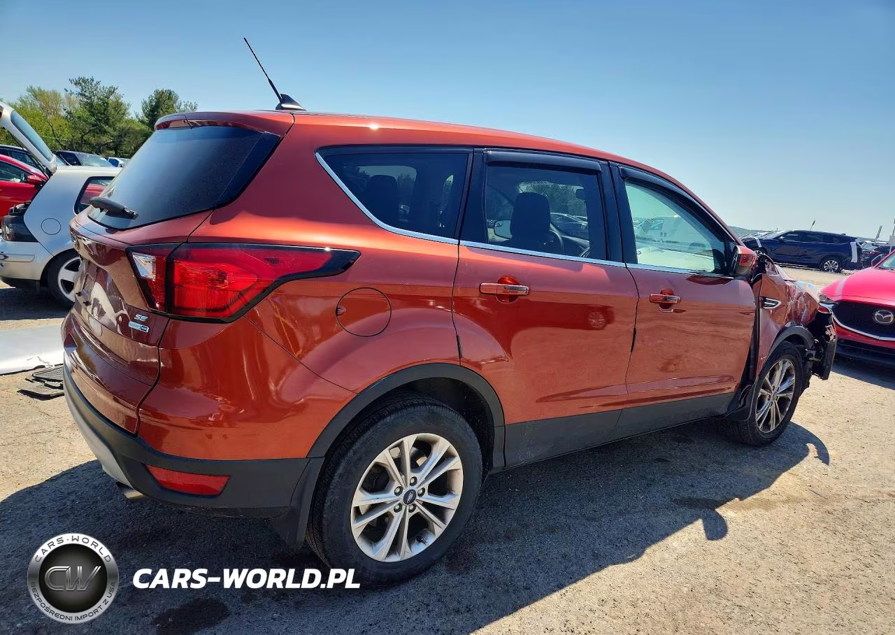 2019 Ford Escape Se VIN:1FMCU9GD5KUB93087 - 3