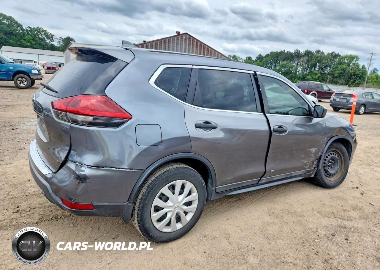 2018 Nissan Rogue S VIN:5N1AT2MT5JC753286 - 3