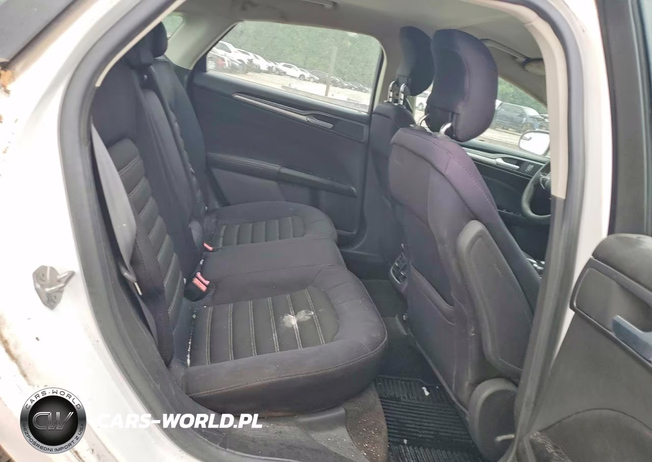 2015 Ford Fusion Se VIN:1FA6P0H75F5105349 - 10