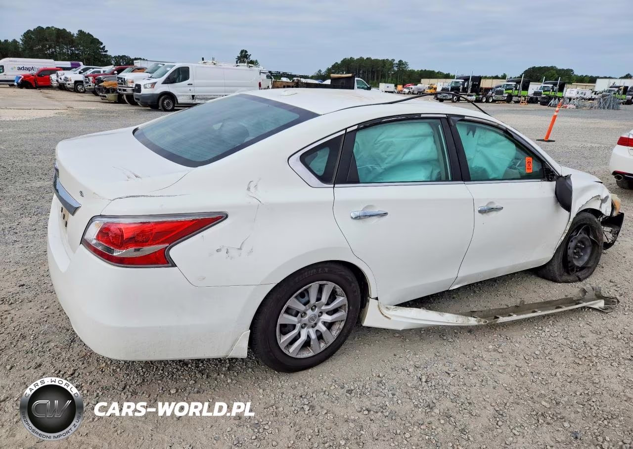 2015 Nissan Altima 2.5 S VIN:1N4AL3AP1FC299178 - 3