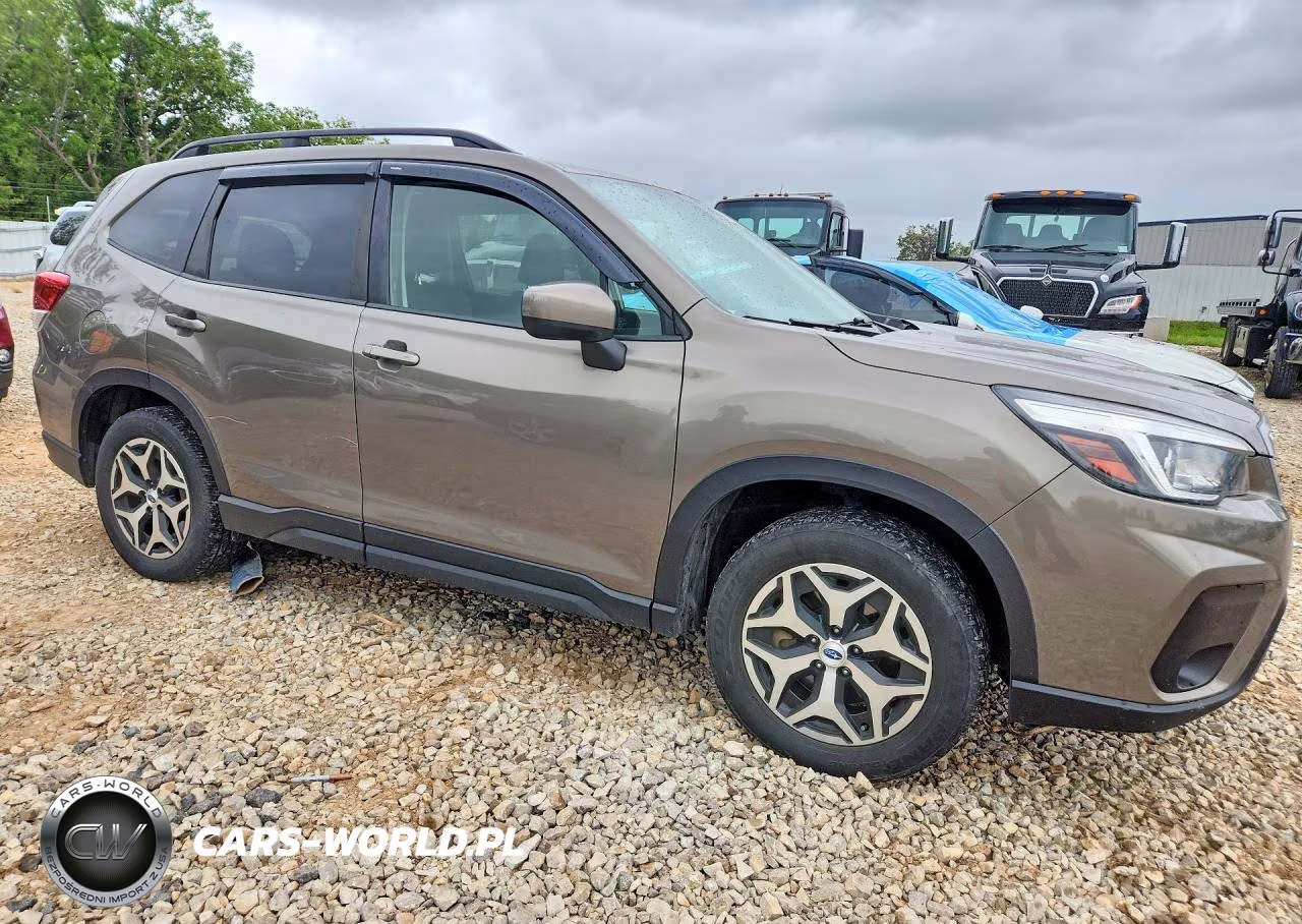 2020 Subaru Forester Premium VIN:JF2SKAJC5LH405926 - 4