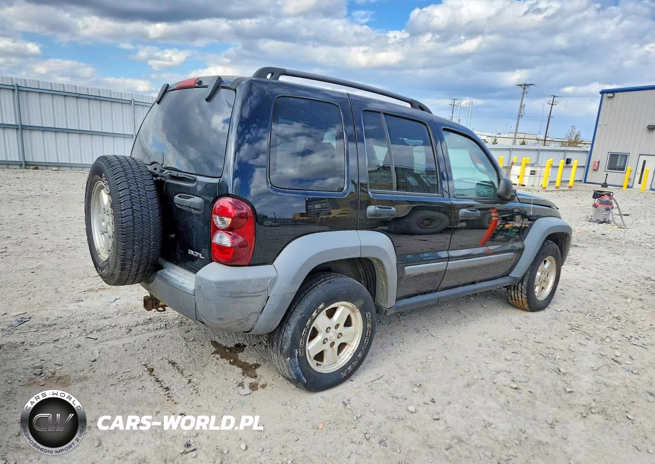 2005 Jeep Liberty Sport VIN:1J4GL48KX5W584229 - 3