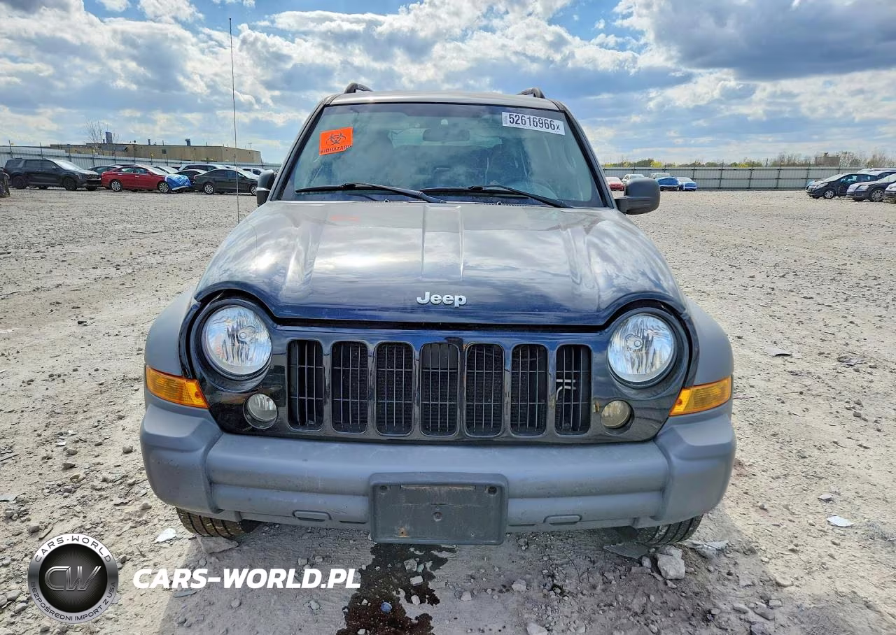 2005 Jeep Liberty Sport VIN:1J4GL48KX5W584229 - 5